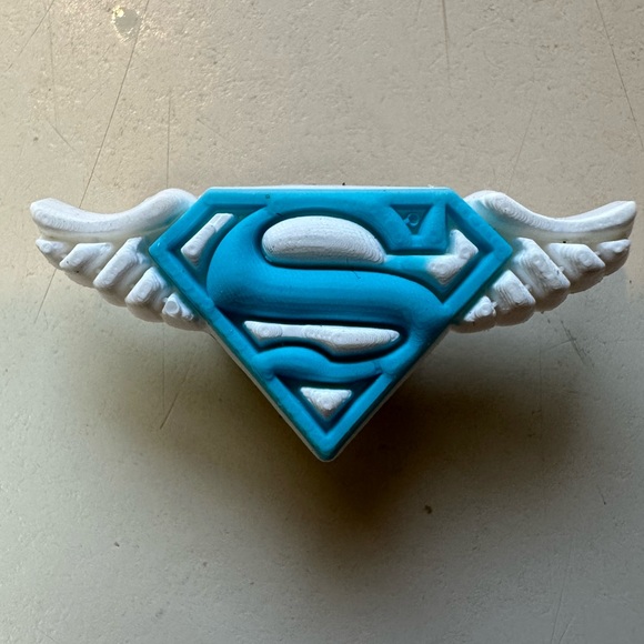 4 DC Comics Croc charms Batman Superman Super Girl - Picture 5 of 5